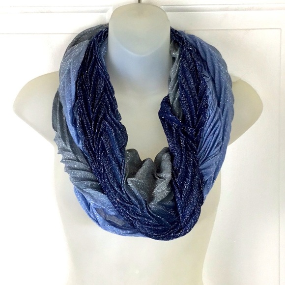 Blue Metallic infinity scarf from Kohl’s NWT - Picture 1 of 7